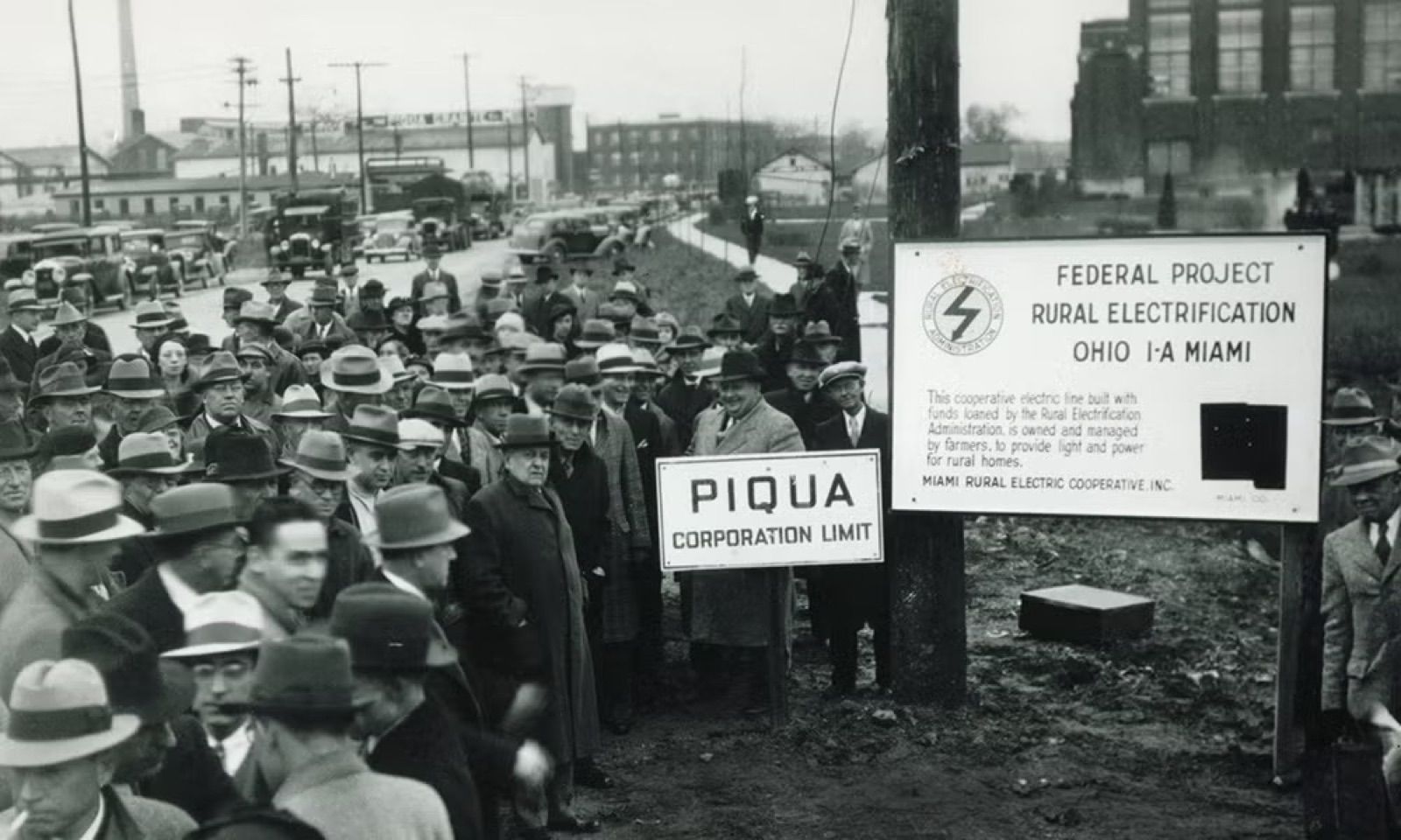 Edison-era electrification photograph